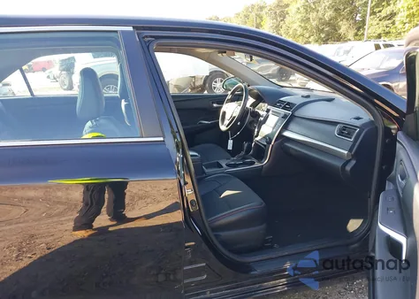 2017 Toyota Camry Se z USA, uszkodzony, nr VIN 4T1BF1FKXHU775797